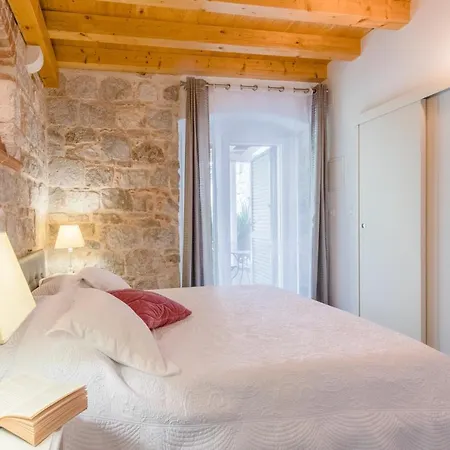 Jes Old Town Luxury Rooms Split Exterior photo