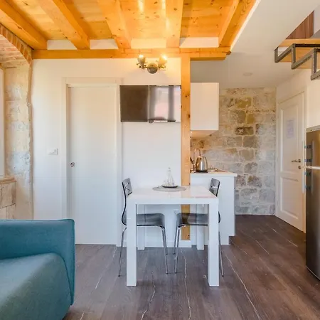 Jes Old Town Luxury Rooms Split Exterior photo