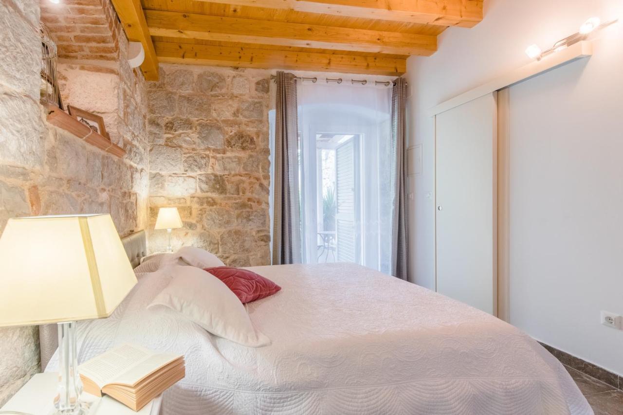 Jes Old Town Luxury Apartment Split