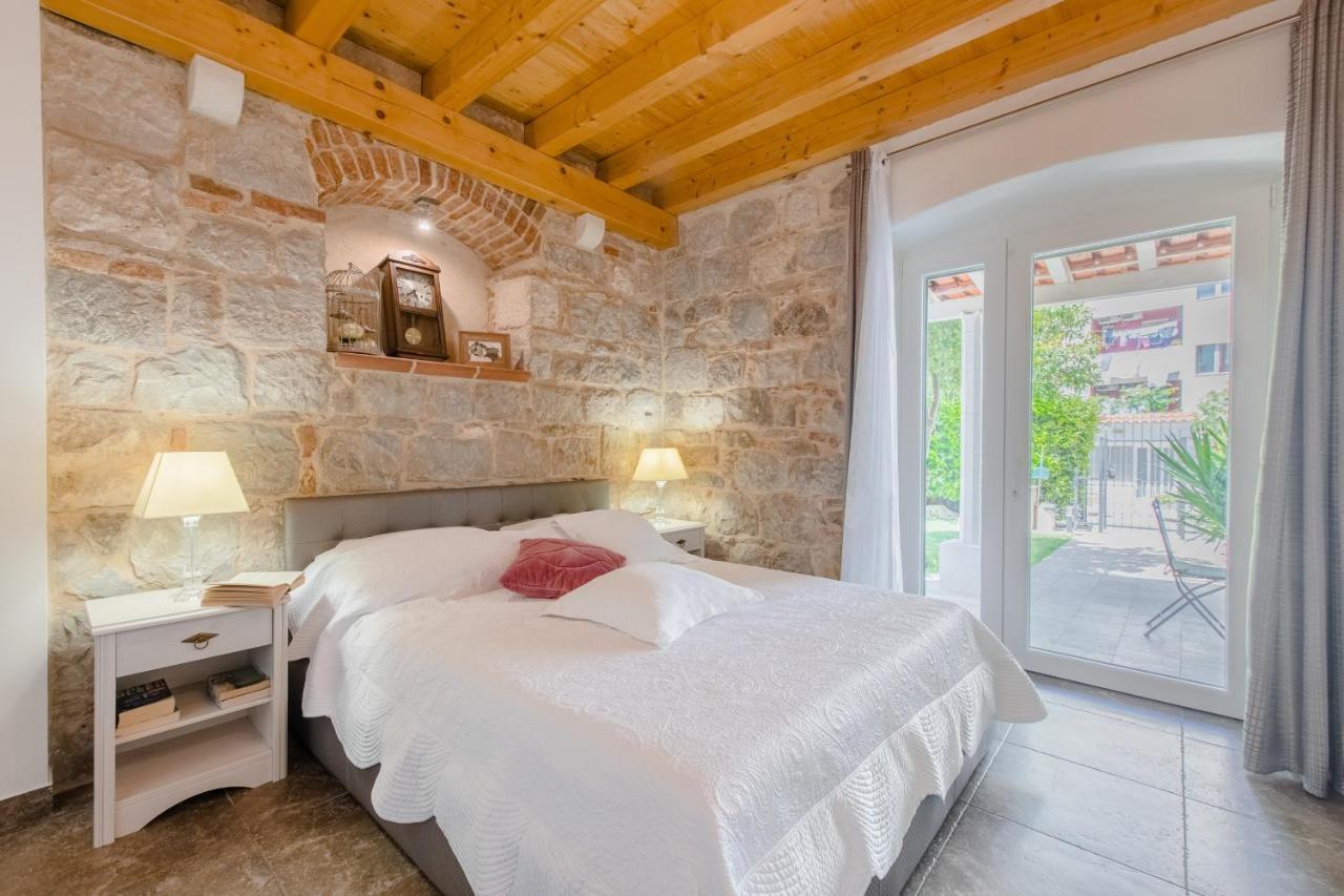 Jes Old Town Luxury Apartment Split
