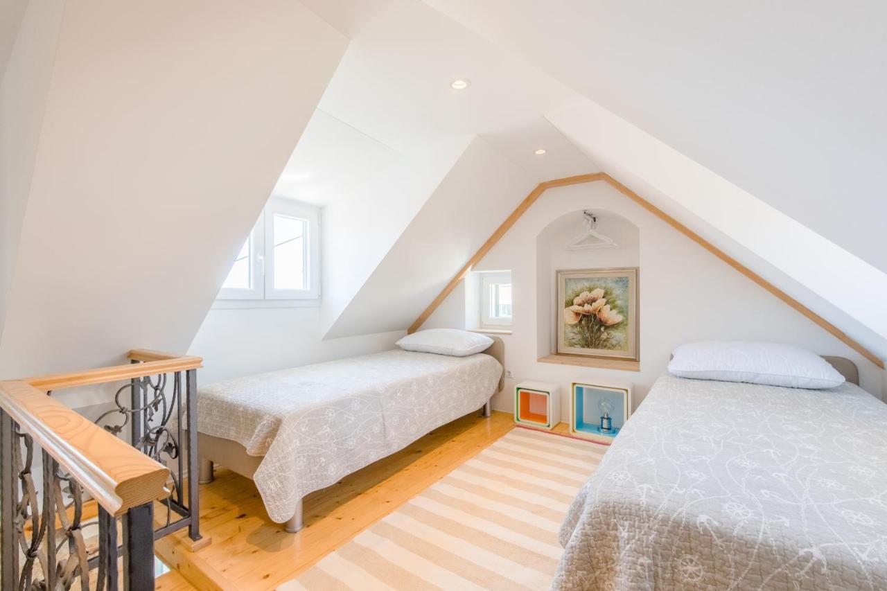 Apartment Jes Old Town Luxury